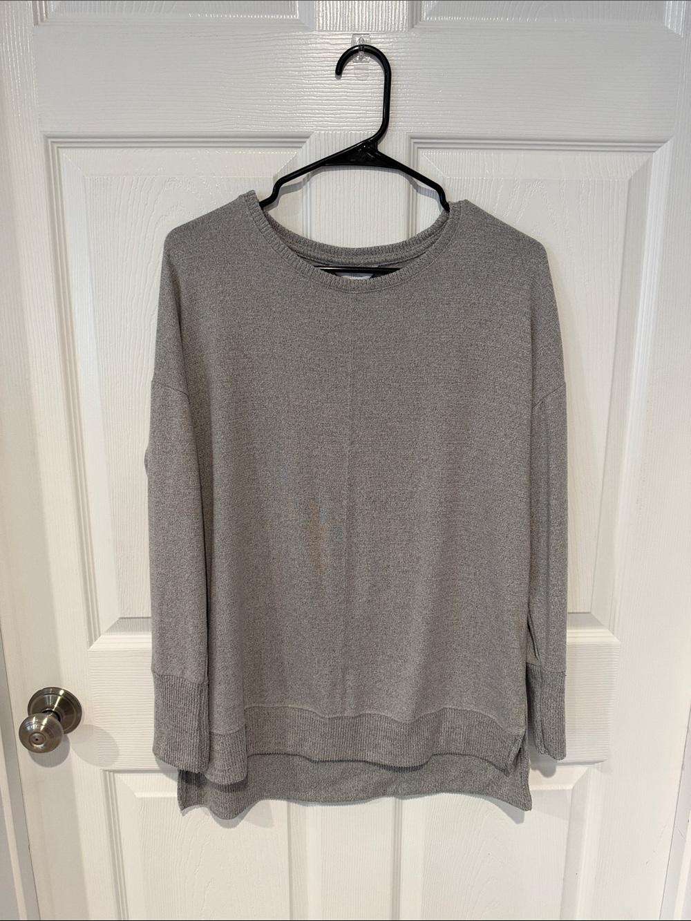 Time and Tru Light Heather Gray Relaxed Crewneck Sweater